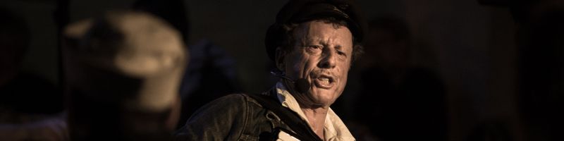 Jonny Glut hebt Doppel-CD aus der Taufe