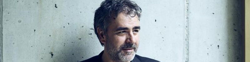 Deniz Yücel liest im Modernes
