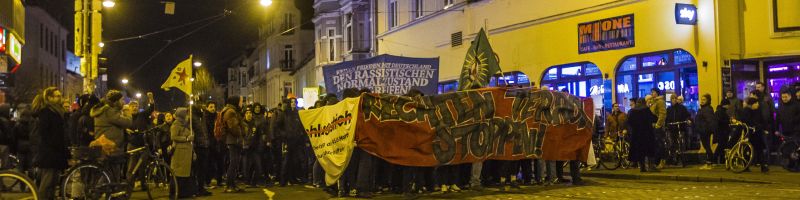 Mehr als 1000 Bremer demonstrieren gegen rechte Gewalt
