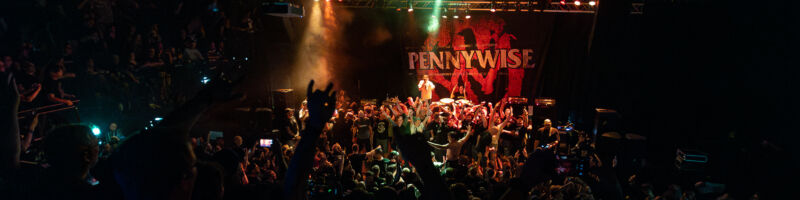 Pennywise und Get Dead im Schlachthof