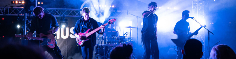 Ein Benefizkonzert für die Skateanlage