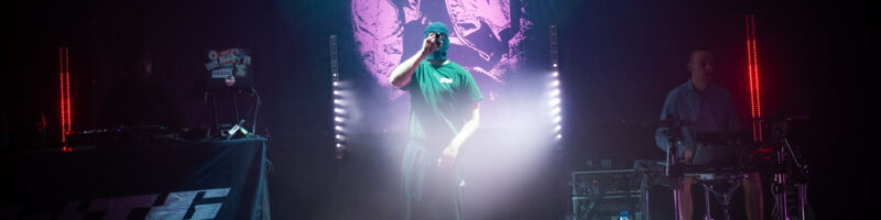 Waving The Guns und Keboo im Kulturzentrum Schlachthof in Bremen
