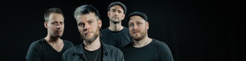 Ein Mix aus Disney, Anime, 90er und Pop-Punk-Cover