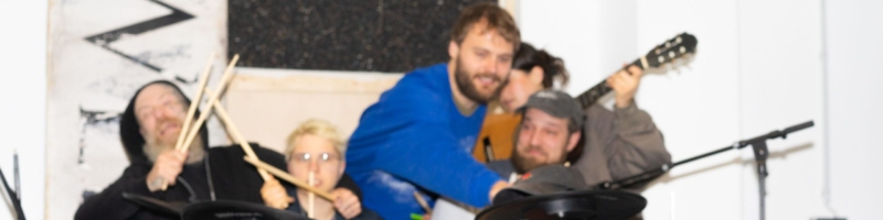 „Team Scheisse hilft euch aus der Krise“